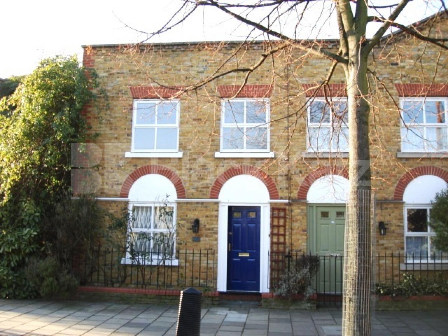 			2 BED / 2 BATH HOUSE WITH GARDEN!, 2 Bedroom, 1 bath, 1 reception House			 Harmood Street, CAMDEN